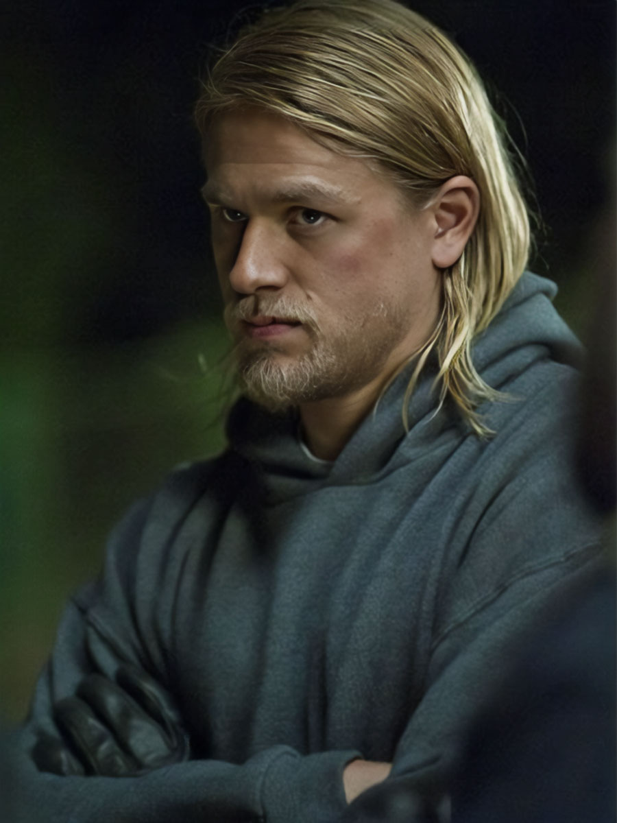 Charlie Hunnam_male celebrities with long hair