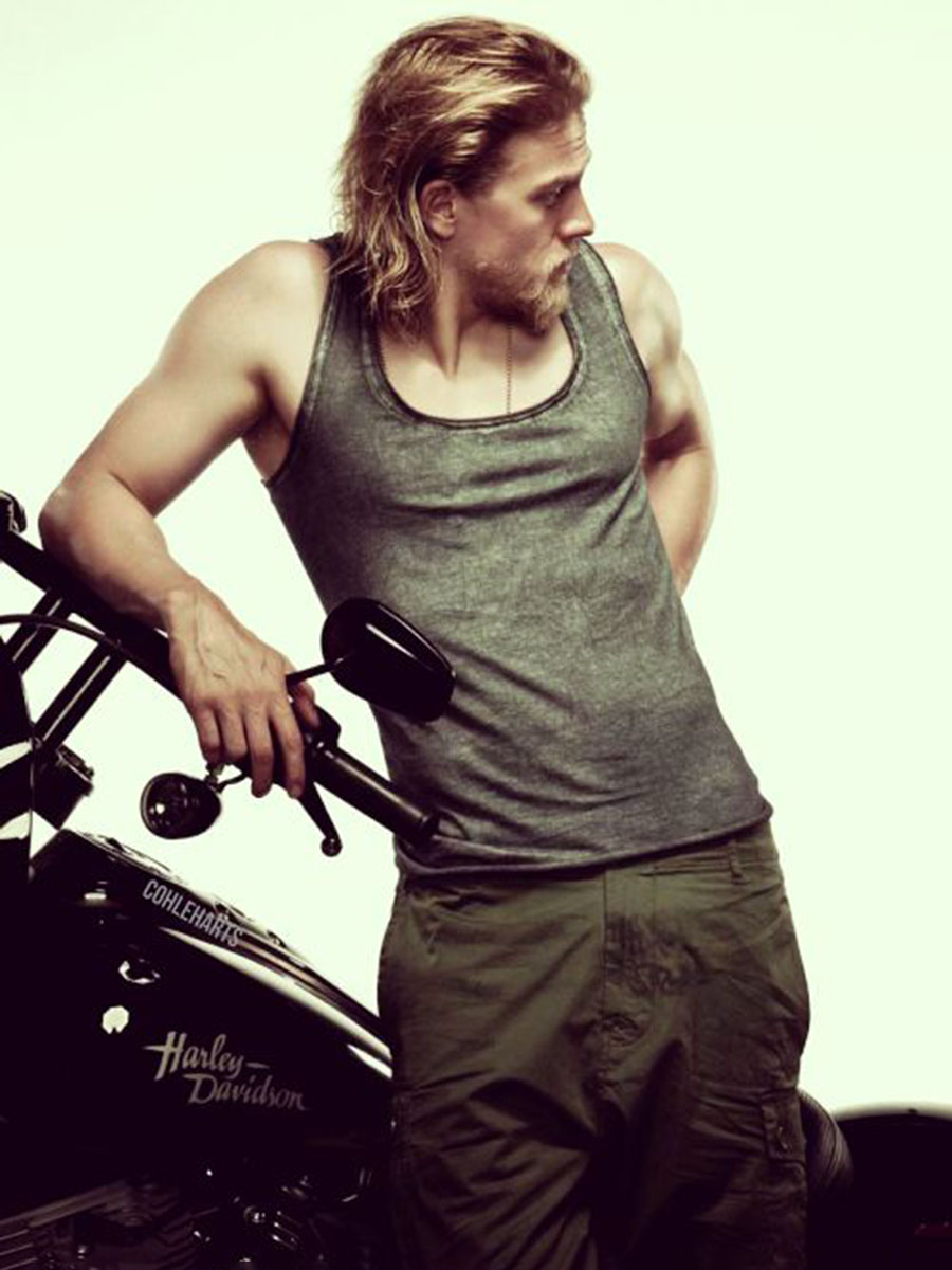 Charlie Hunnam_male celebrities with long hair